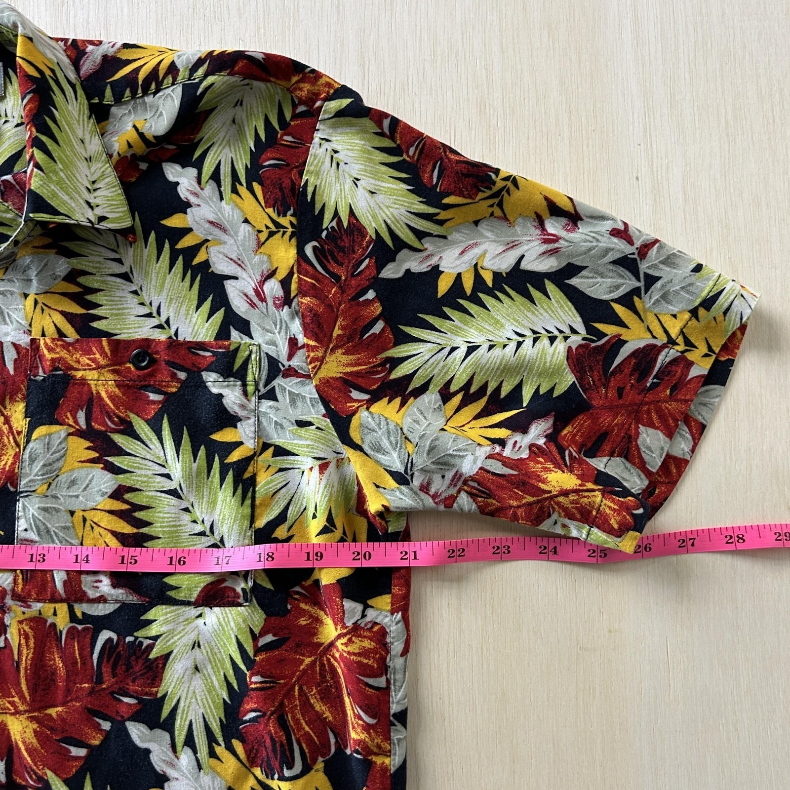 Vintage Untied Shirt Mens Medium Multicolor Floral Short Sleeve Button Up Rayon — image 4 of 6